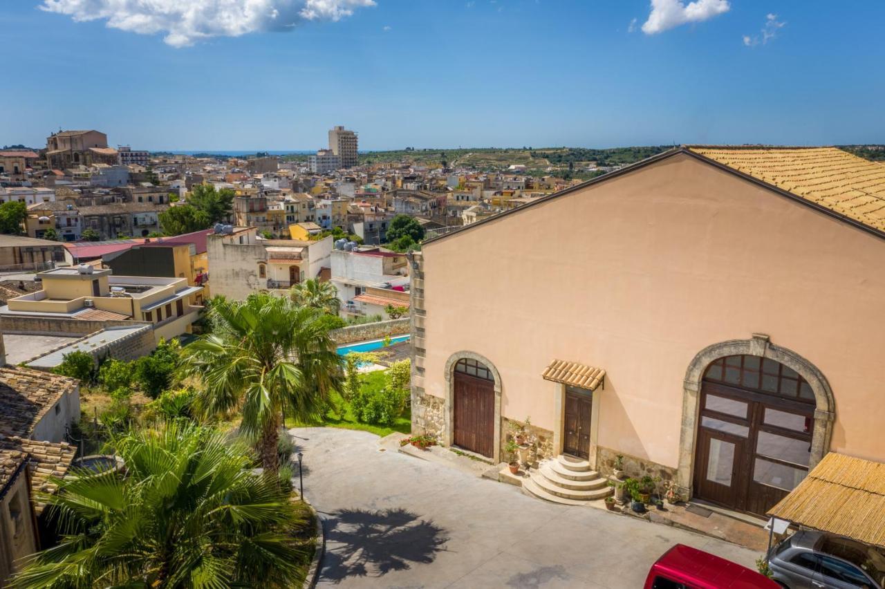 Villa Rosaria Rooms Noto Bagian luar foto