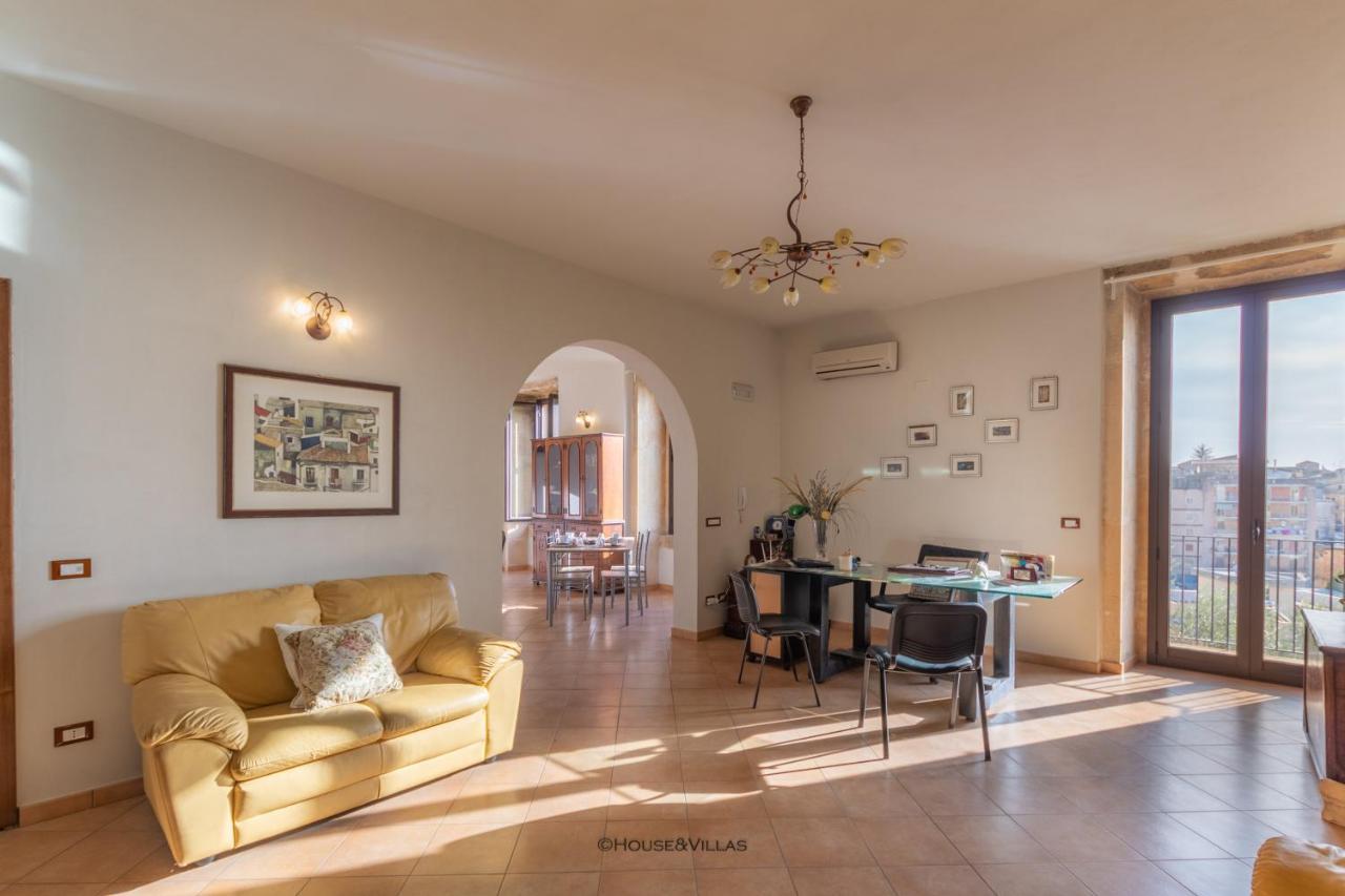 Villa Rosaria Rooms Noto Bagian luar foto