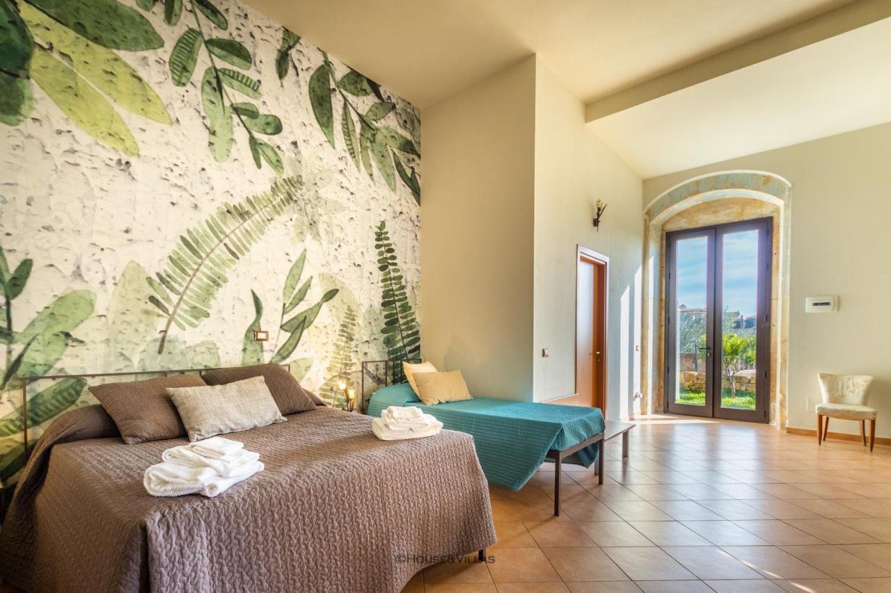 Villa Rosaria Rooms Noto Bagian luar foto