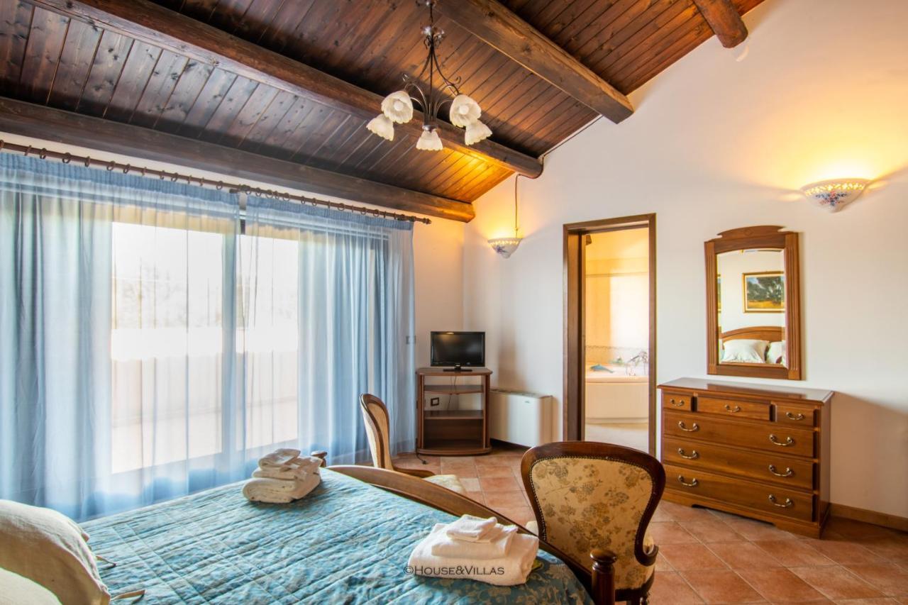 Villa Rosaria Rooms Noto Bagian luar foto