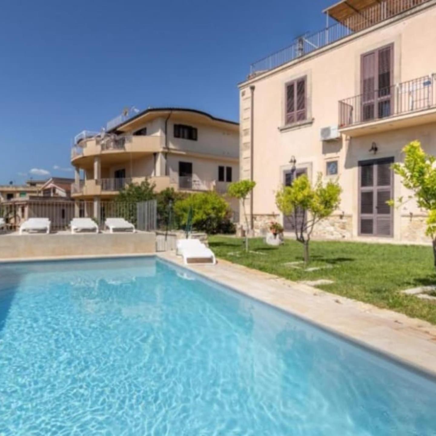 Villa Rosaria Rooms Noto Bagian luar foto